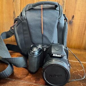 Nikon CoolPix L820 with Carrying Bag
